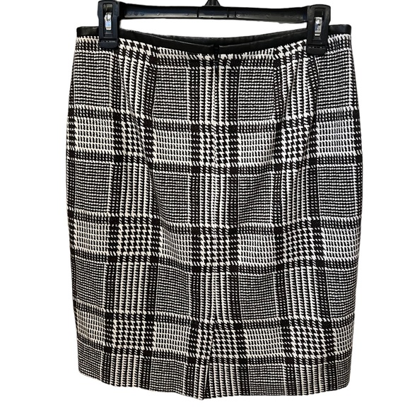Talbots Black and White Rockingham Plaid Houndstooth Mini Skirt size 4P - Picture 4 of 9